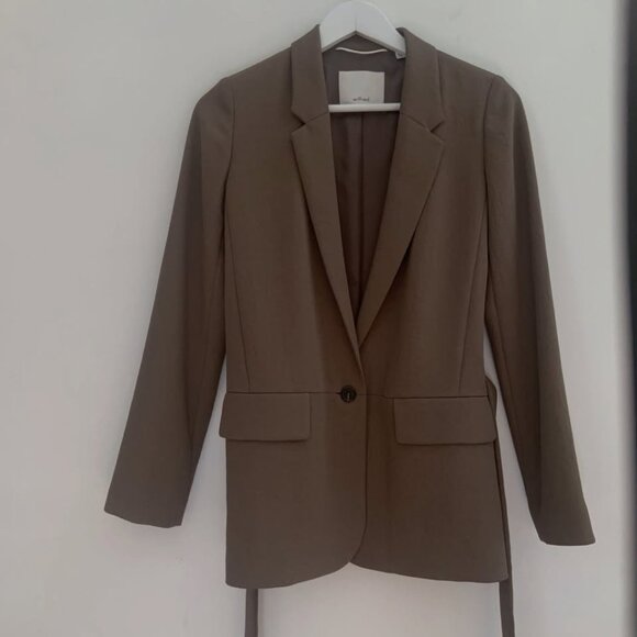 Wilfred Aritzia Blazer With Belt - Picture 3 of 4